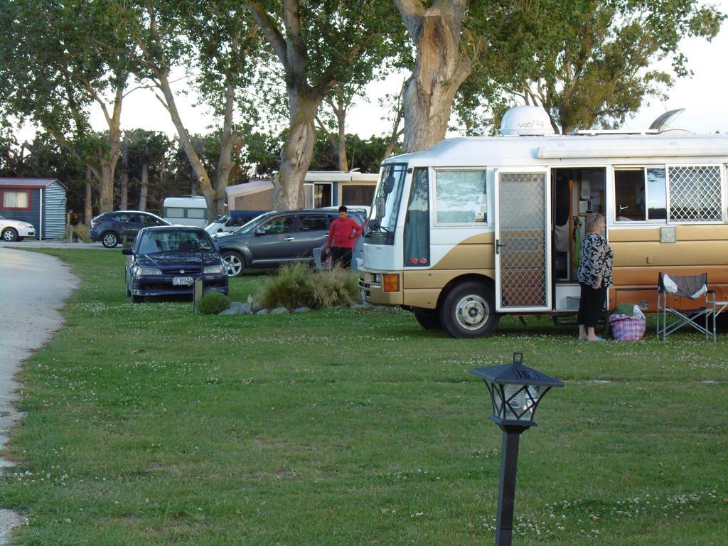 Glenavys Waitaki River Motor Camp Kültér fotó